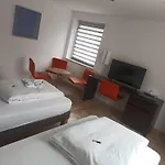 ماكسهوتيل 4*