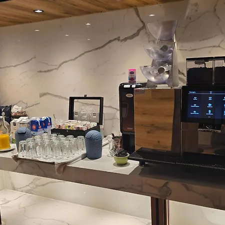 Maxhotel Hotel