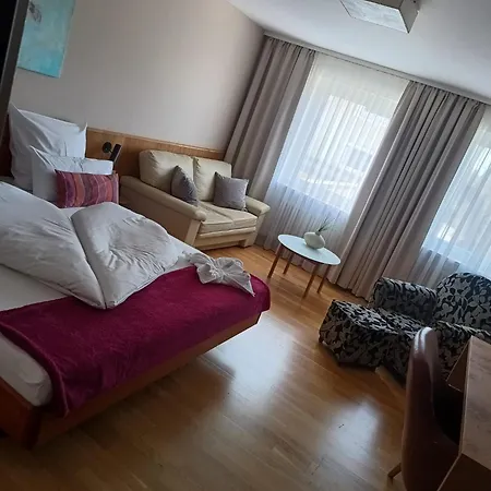 Maxhotel Hotel