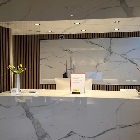 Maxhotel Hotel 4*