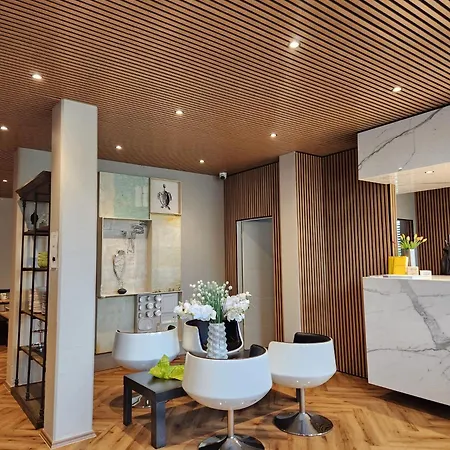 Hotel Maxhotel 4*