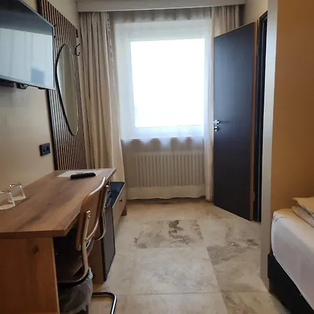 Maxhotel 4*